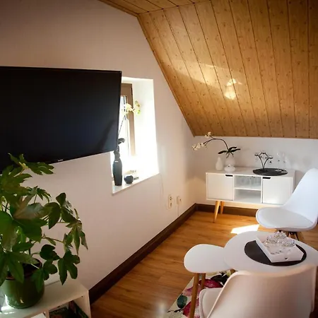 Kwatera prywatna Gaestezimmer Im Gruenen Haus *